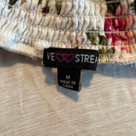 Floral scrunched long sleeve top by love streak size medium - Picture 2 of 6